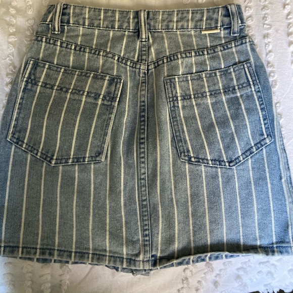 Billabong Denim Skirt Size 26 - Picture 2 of 2